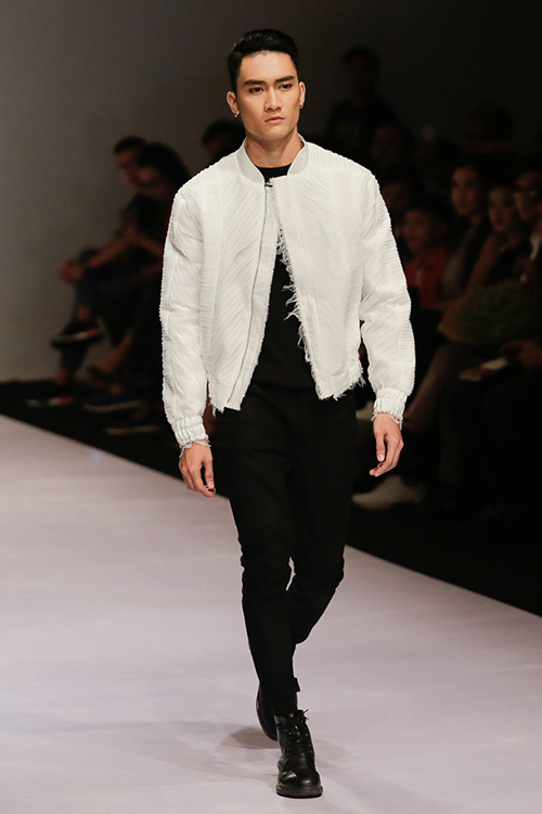 Lan Khuê, Trang Khiếu kẻ tung người hứng trên sàn diễn thời trang - 5