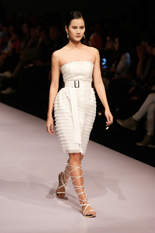 Lan Khuê, Trang Khiếu kẻ tung người hứng trên sàn diễn thời trang - 8