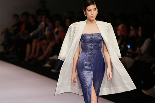 Lan Khuê, Trang Khiếu kẻ tung người hứng trên sàn diễn thời trang - 7