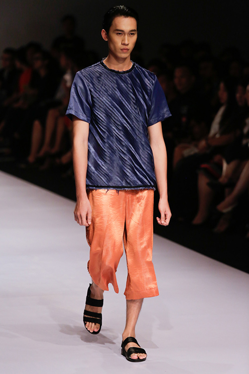 Lan Khuê, Trang Khiếu kẻ tung người hứng trên sàn diễn thời trang - 4