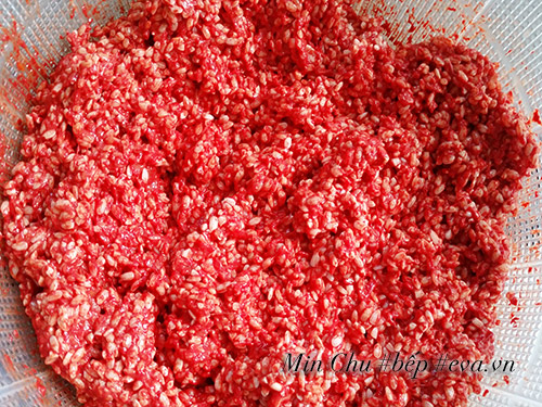 Xôi gấc vừa dẻo vừa ngon ai ăn cũng thích - 3