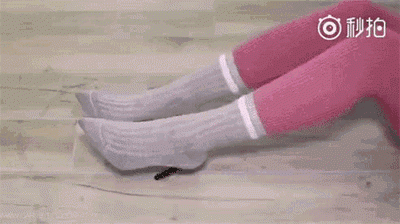 Sắm ngay một đôi boot tất đi chị em ơi, chúng hot thế này cơ mà! - 18