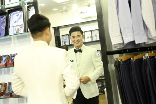 Giữa ồn ào từ thiện, MC Phan Anh vẫn tươi cười tới chúc mừng MC Việt Tú - 1
