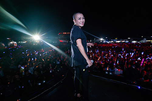 Phương Thanh mang đầu trọc đọ giọng cùng “mẹ một con” Thu Minh - 1