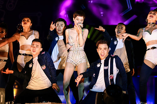 Phương Thanh mang đầu trọc đọ giọng cùng “mẹ một con” Thu Minh - 11