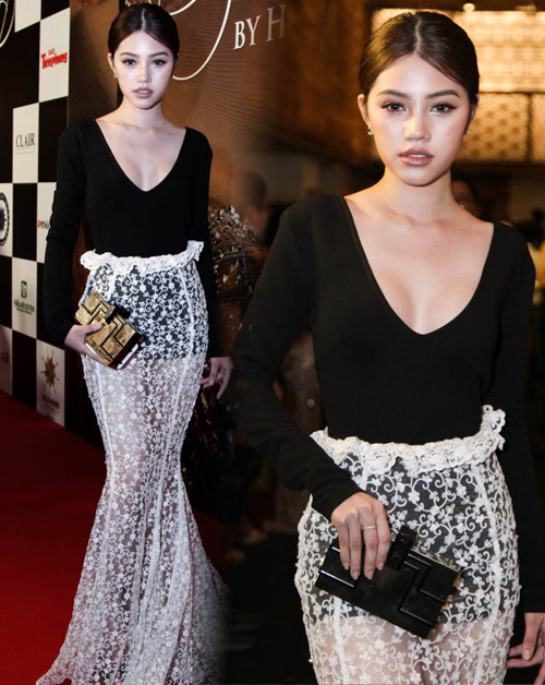 Không phải Ngọc Trinh, cô gái 19 tuổi môi dày này đang làm mưa làm gió thảm đỏ Việt - 4