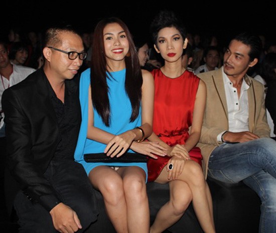 Muôn vàn sự cố thời trang khiến sao Việt quot;ngượng chín mặtquot; - 8