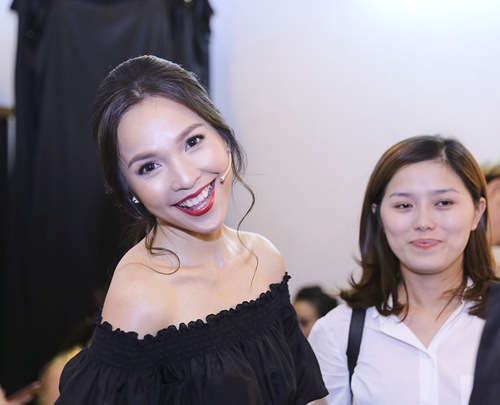 Hiền Thục trẻ như gái đôi mươi trong hậu trường - 1