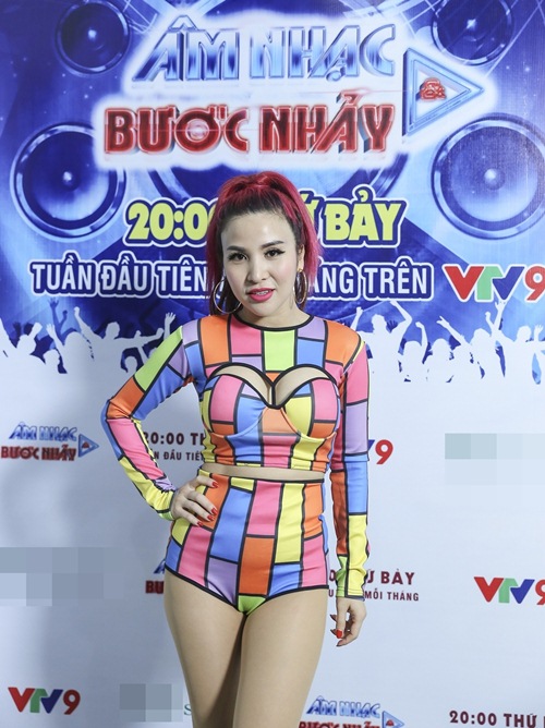 Hiền Thục trẻ như gái đôi mươi trong hậu trường - 9