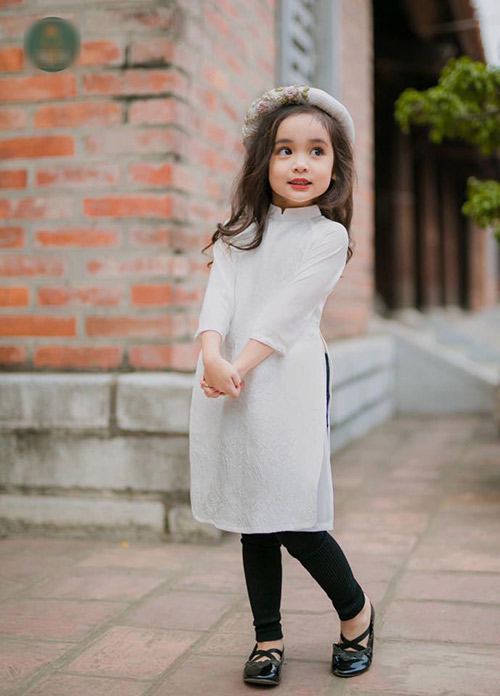 Bé gái Hà Nội được hứa hẹn quot;sinh ra để làm hoa hậuquot; - 6