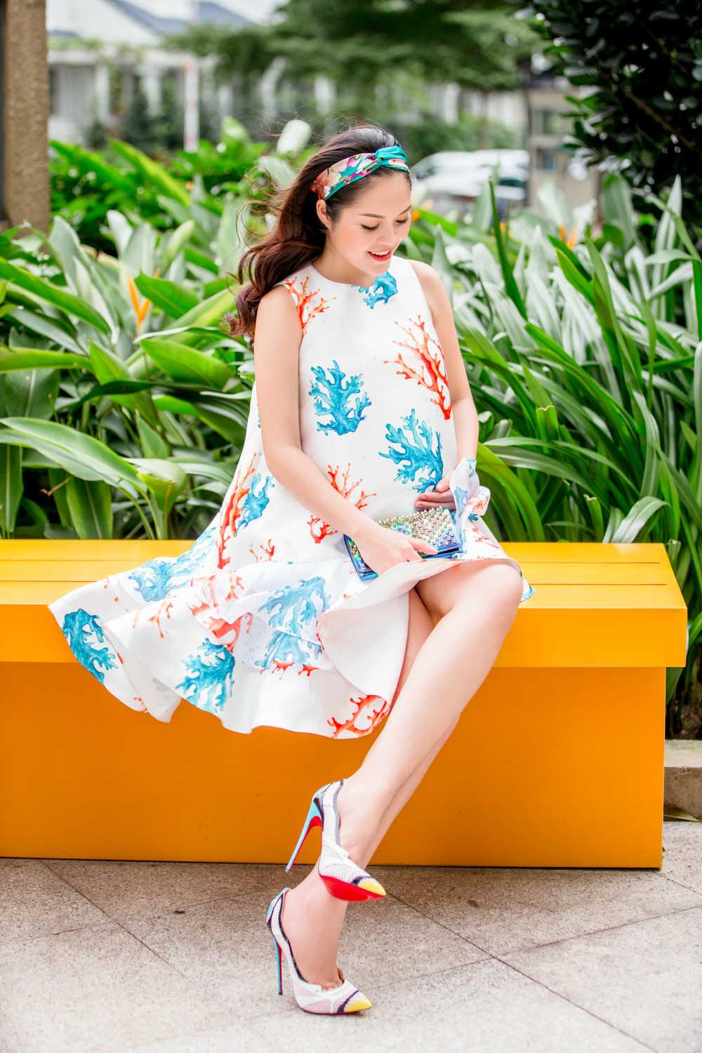 Bầu to vượt mặt, nhiều sao Việt vẫn đi giày cao lênh khênh - 3