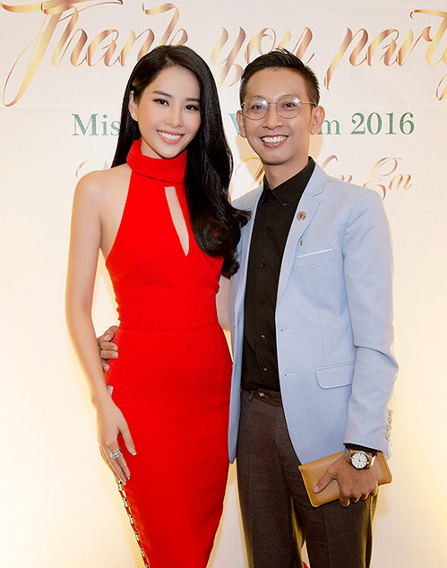 Nam Em đẹp ngọt ngào, hạnh phúc khi được Mạnh Quỳnh ôm eo - 11