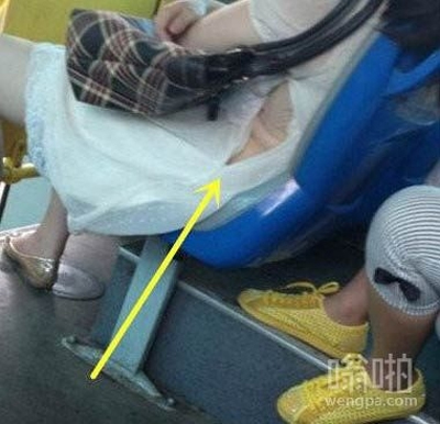 Xấu hổ với những thảm họa thời trang đường phố của các cô gái đoảng - 4