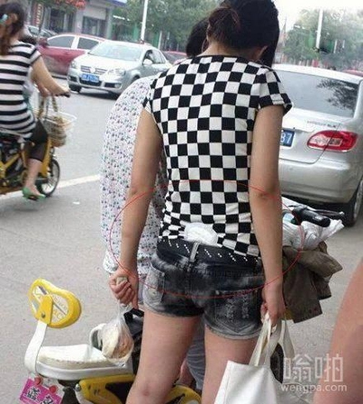 Xấu hổ với những thảm họa thời trang đường phố của các cô gái đoảng - 8