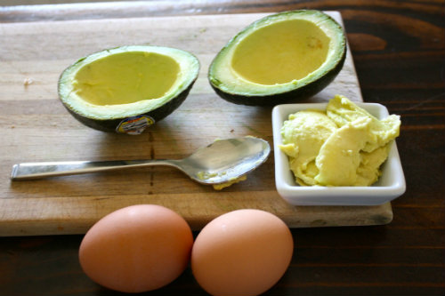 5 loại mặt nạ rẻ bèo từ quả bơ cho tóc luôn mềm mượt mùa hanh khô - 1