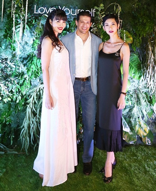 Hồ Ngọc Hà sang chảnh đưa mẹ đẻ đi sự kiện giữa scandal tình cảm - 15