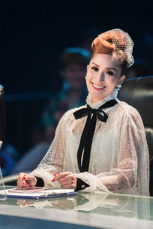 Sao Việt 24h qua: Với Phan Hiển, lúc nào Khánh Thi cũng là quot;nữ hoàngquot;! - 2