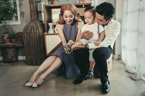 Sao Việt 24h qua: Với Phan Hiển, lúc nào Khánh Thi cũng là quot;nữ hoàngquot;! - 3