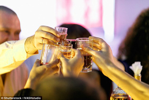 #039;Xác chết#039; bất ngờ tỉnh dậy trong nhà xác và làm điều không ai ngờ tới - 2