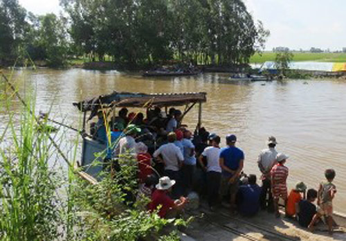 Thương tâm cha mất mạng vì cứu con, chồng đuối nước vì cứu vợ - 1
