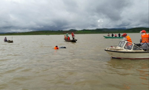 Thương tâm cha mất mạng vì cứu con, chồng đuối nước vì cứu vợ - 2