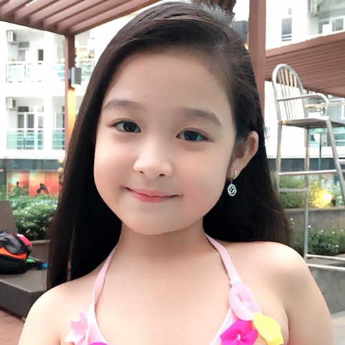 Gặp bé gái gốc Cần Thơ 8 tuổi sở hữu vẻ đẹp “vạn người mê” - 12