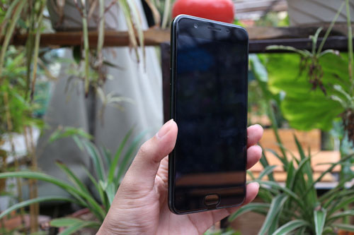 Ra mắt Oppo F1s màu đen nhám, bản giới hạn - 1