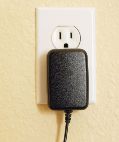 Bé 2 tuổi tử vong vì thói quen dùng điện thoại amp;#34;chết ngườiamp;#34; nhiều bố mẹ mắc phải - 2