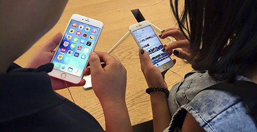 Thêm 8 iPhone cháy tại Trung Quốc, Apple nói gì? - 1