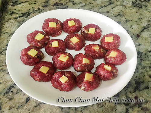 Đổi vị với thịt bò viên phô mai sốt tương cà ngon mê ly - 5