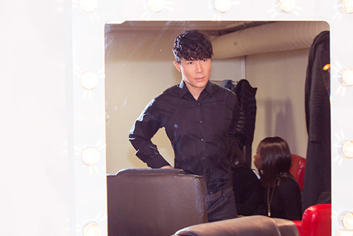 Nathan Lee được chào đón nhiệt tình khi về Pháp trả lời phỏng vấn - 6