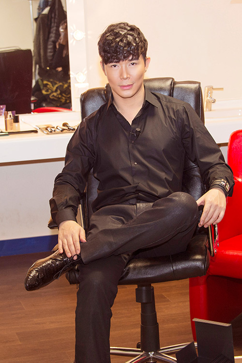 Nathan Lee được chào đón nhiệt tình khi về Pháp trả lời phỏng vấn - 2