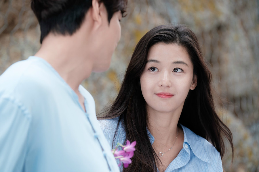 amp;#34;Chị người cáamp;#34; Jeon Ji Hyun cát-xê trăm tỷ nhờ phim amp;#34;Huyền thoại biển xanhamp;#34; - 3
