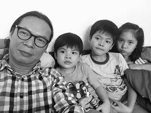 Ngắm 3 nhóc tì lém lỉnh, giống bố như đúc nhà đạo diễn Trần Lực - 8