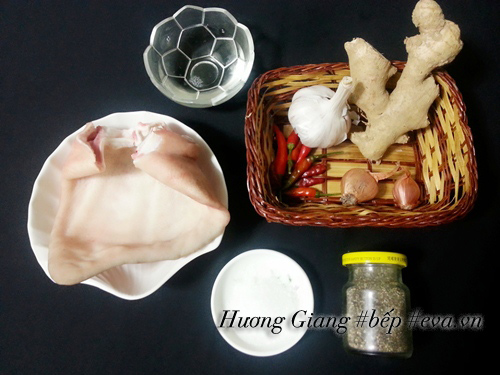 Tai heo ngâm giấm giòn thơm, lai rai cho Tết - 1