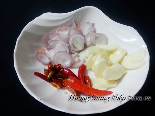 Tai heo ngâm giấm giòn thơm, lai rai cho Tết - 4