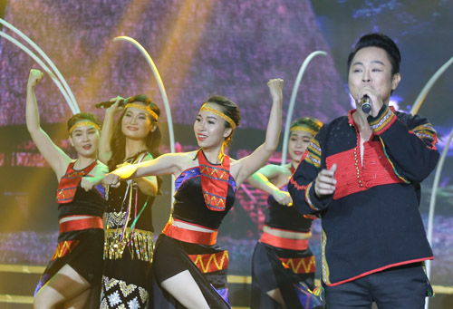 Đàm Vĩnh Hưng tự nhận là amp;#34;chồng béamp;#34; của Cẩm Ly - 13