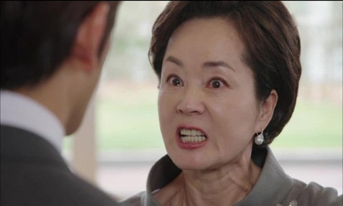 Mẹ chồng sốc nặng vì thấy nhan sắc thật sự của con dâu tiểu thư - 1