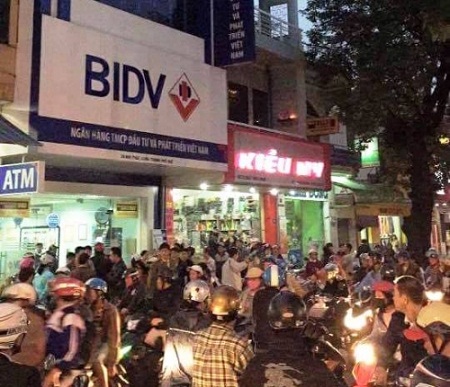 Công an thông tin về hình ảnh hung thủ cướp ngân hàng ở Huế - 2