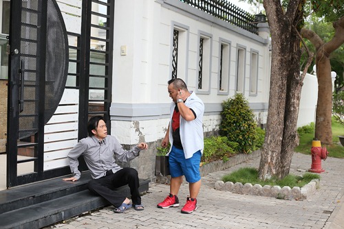 Hot girl Khả Ngân 1 mình amp;#34;giăng bẫyamp;#34; 4 đại gia - 2