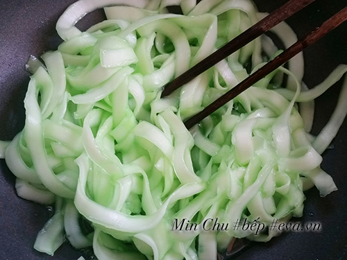 Mứt dừa vị lá dứa thơm ngon, đẹp mắt - 6