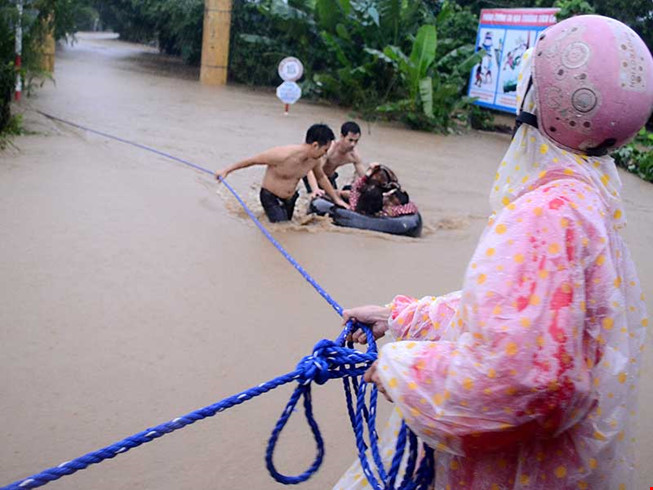 20 bé mẫu giáo thoát chết trong lũ quét - 1