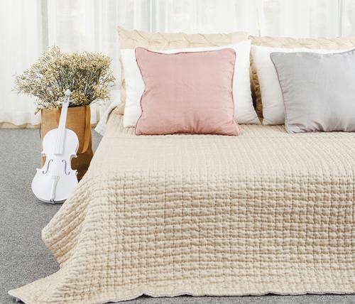 Cách chọn chăn ga gối cho đời sống vợ chồng viên mãn - 8