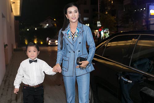 Có con rồi, Trương Quỳnh Anh vẫn amp;#34;phát mêamp;#34; cháu trai Kim Tuyến - 1