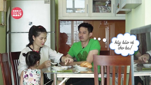 Con gái Huy Khánh khiến bố amp;#34;ê mặtamp;#34; trước mặt mẹ Mạc Anh Thư - 2