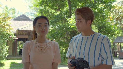 Tuổi thanh xuân 2: Mạnh Trường nắm tay kéo Nhã Phương đi trước mặt Kang Tae Oh - 10