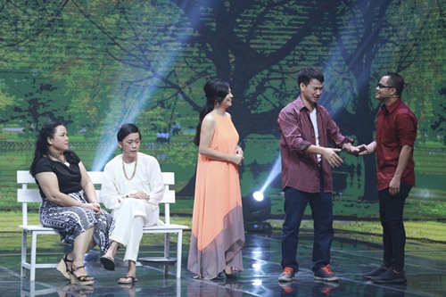 Nhà Cười: Trai amp;#34;lầyamp;#34; công khai yêu Xuân Bắc khiến Hoài Linh che mặt bối rối - 5