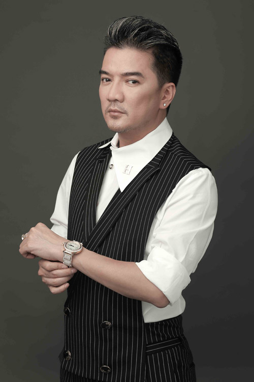Sau biến cố chuyện gia đình, Đàm Vĩnh Hưng lại ngồi ghế nóng show truyền hình - 1