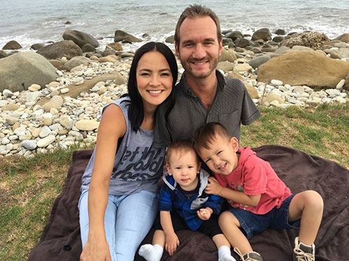 Không ngờ sau khi sinh 1 năm, con trai Nick Vujicic đã lớn và đáng yêu đến thế này - 3