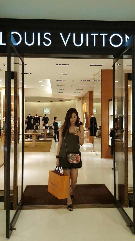 Hai con nhưng con dâu của tỷ phú Hoàng Kiều còn đẹp hơn Ngọc Trinh - 13